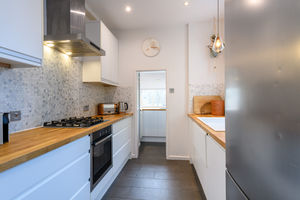 Kitchen- click for photo gallery